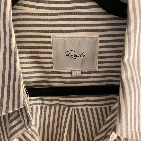 Rails Button Down with Pearls - Picture 4 of 6